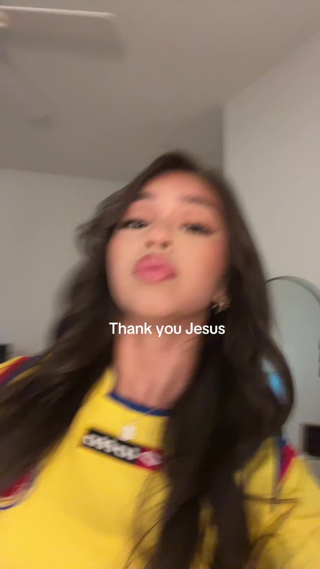 @anaameliii