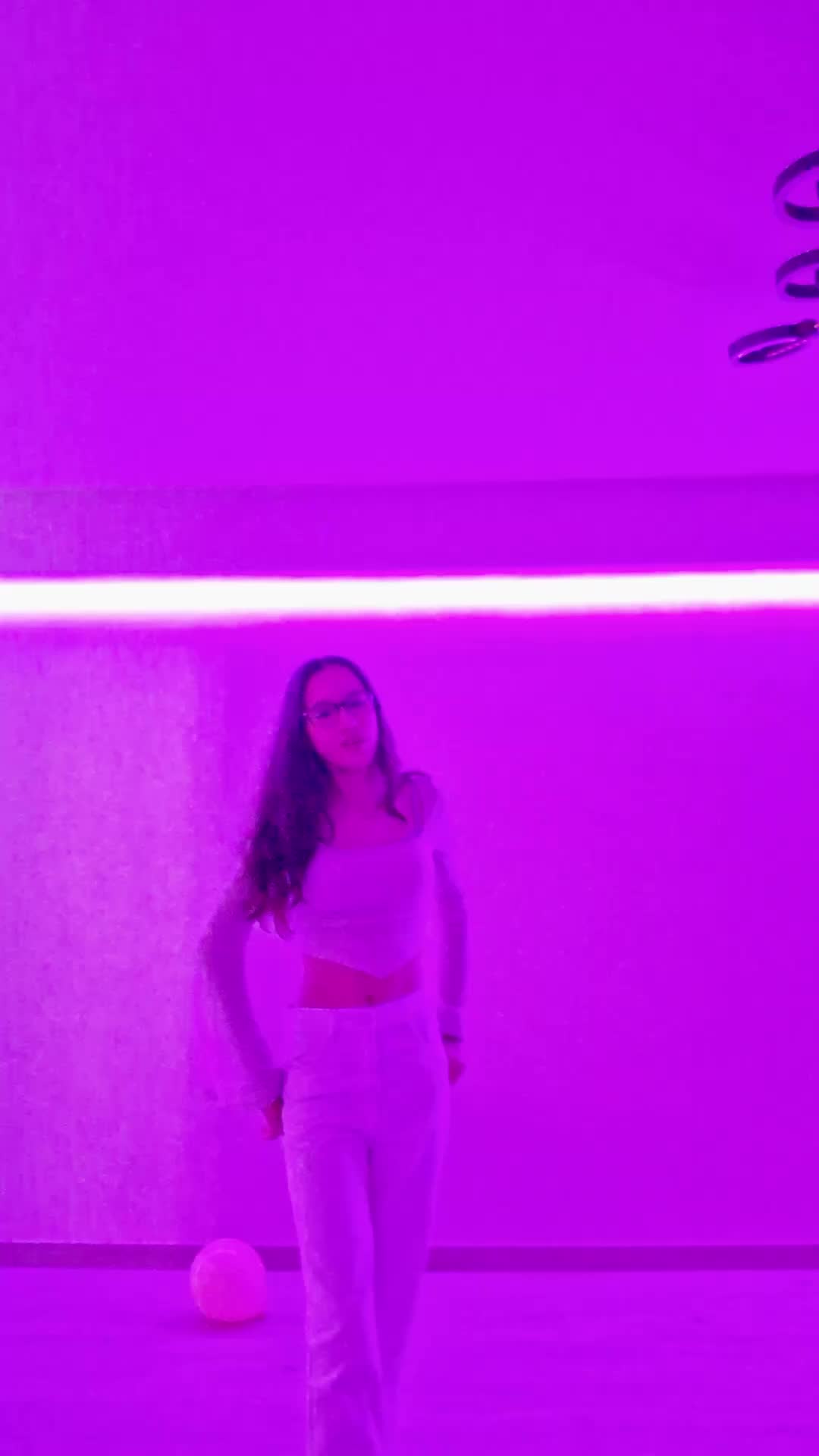 @Valentina 🇷🇴 🇧🇪❤️🔥❤️🩹