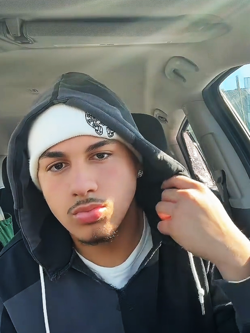 @Team Lightskin 💛💛💛