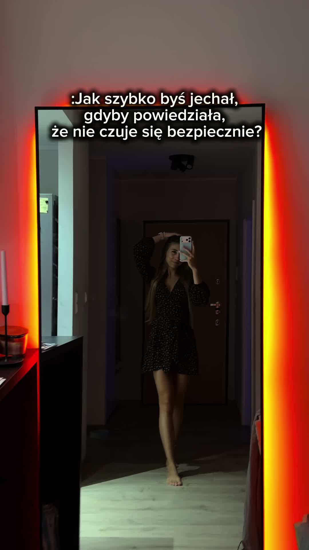 @lady_vikki_