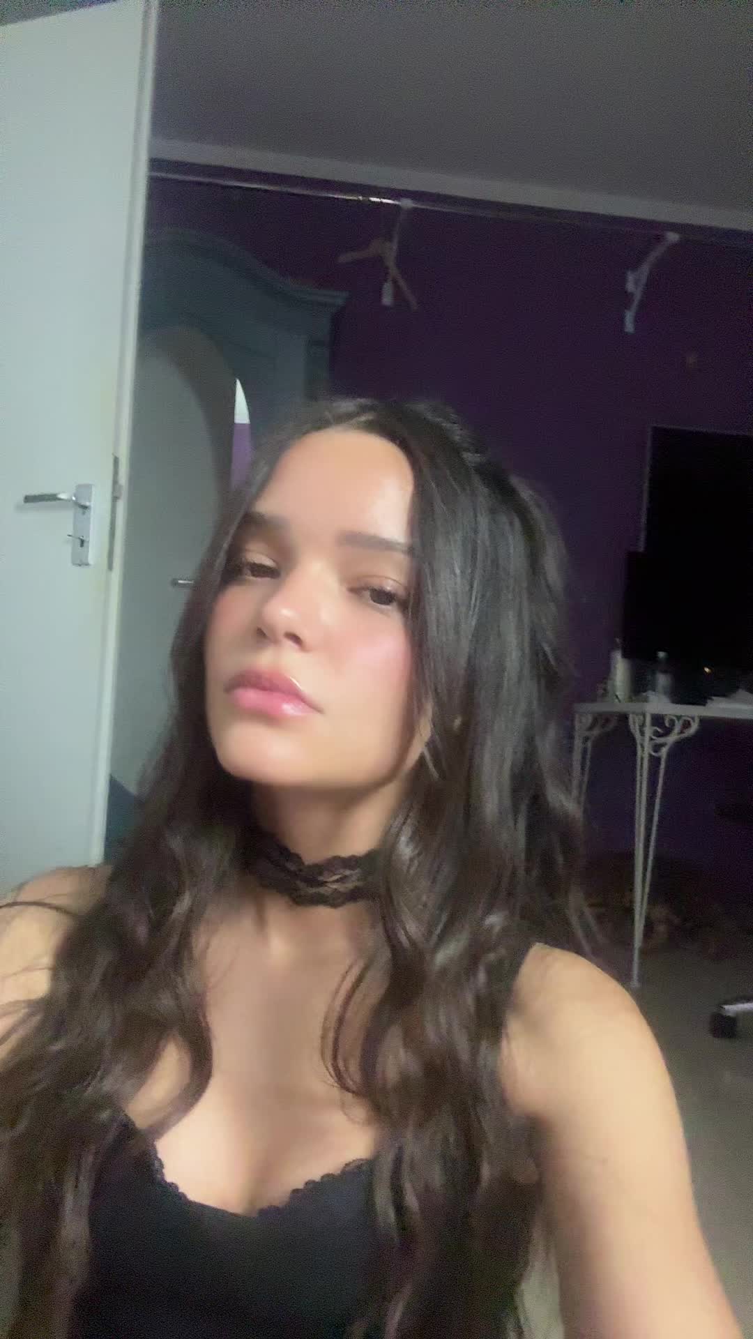@modelazrajones