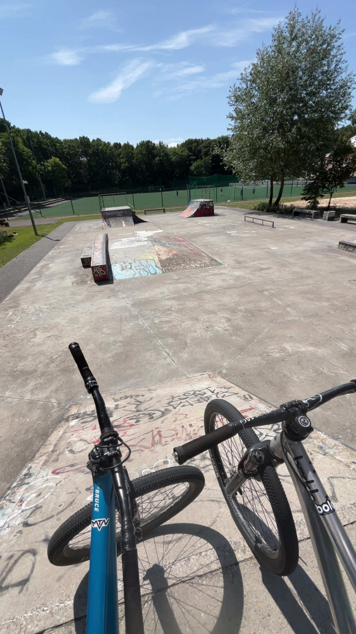 @Johnnyschmidt_mtb