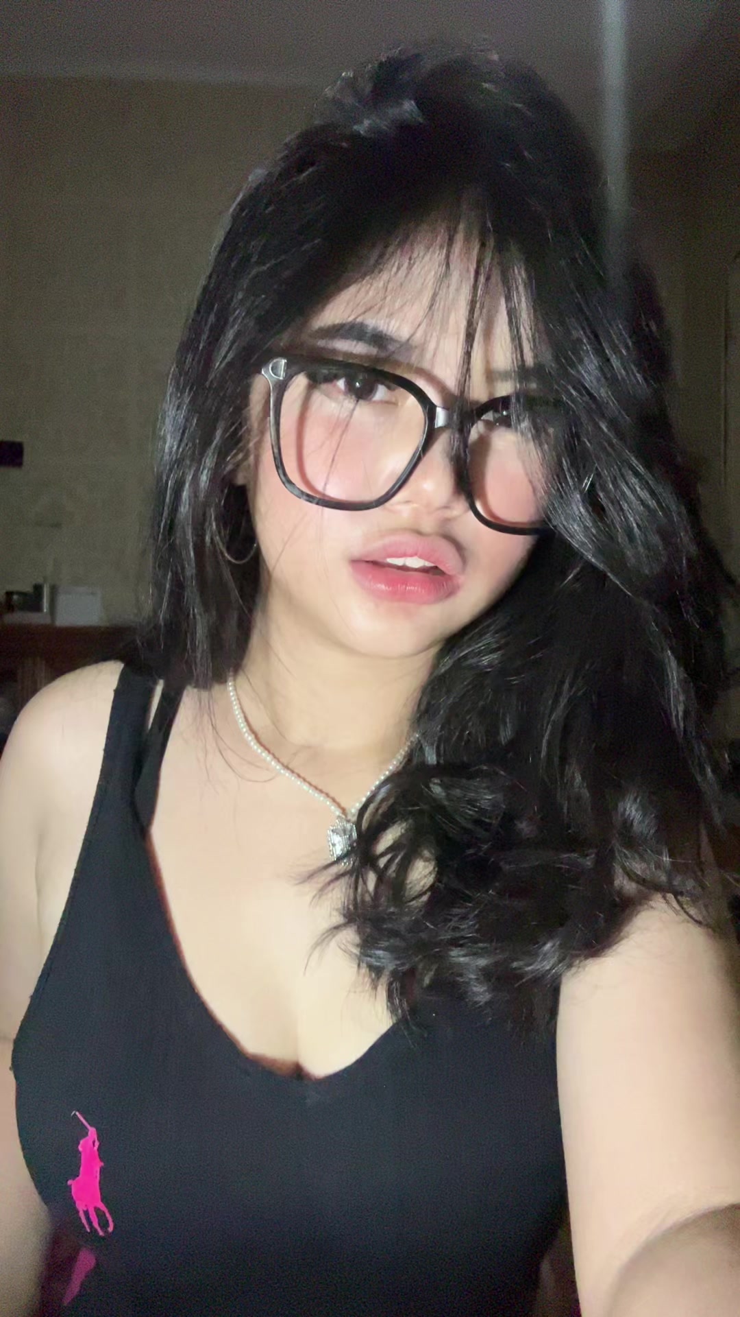 @salila gomez