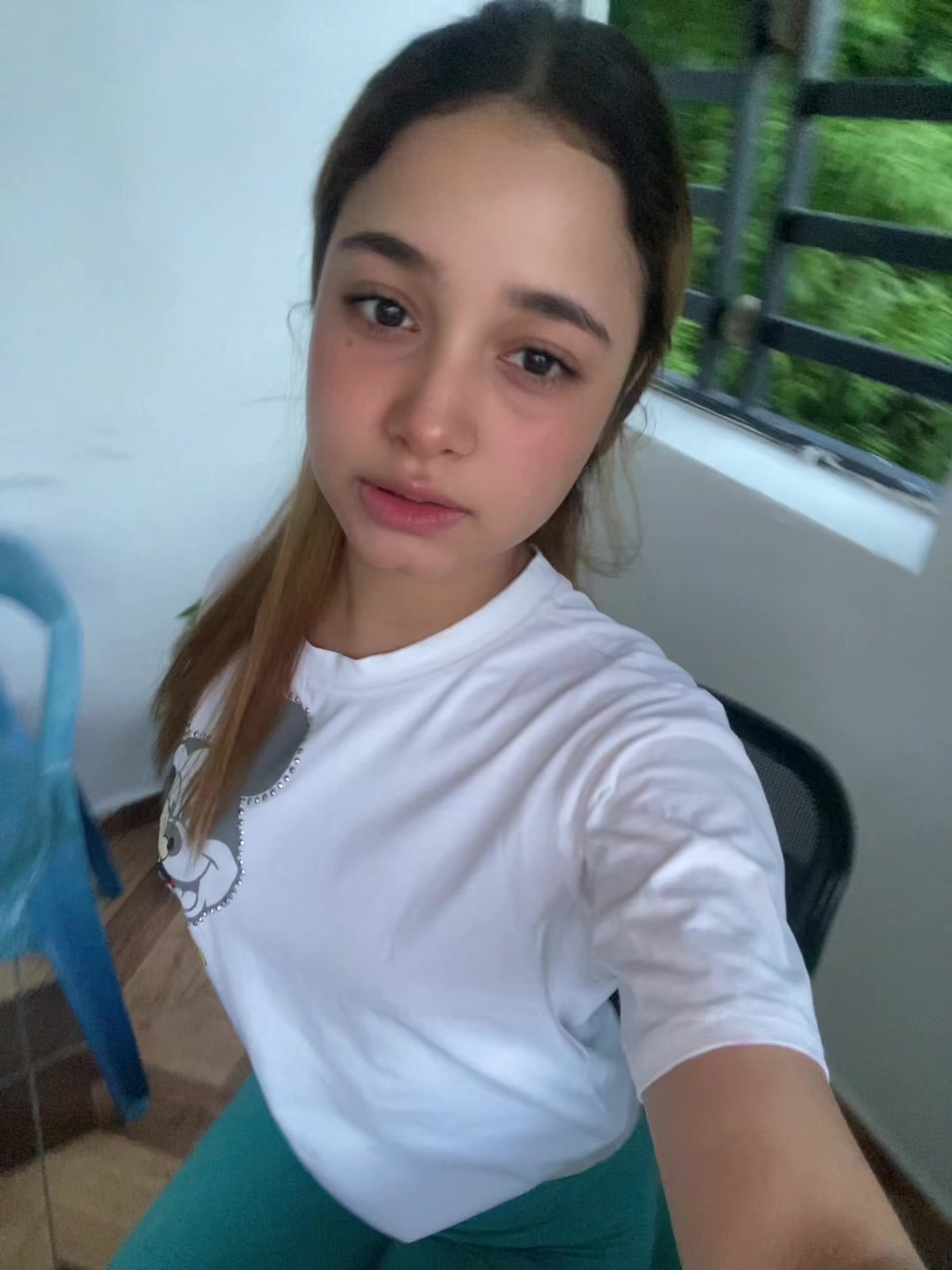 @angela_nin