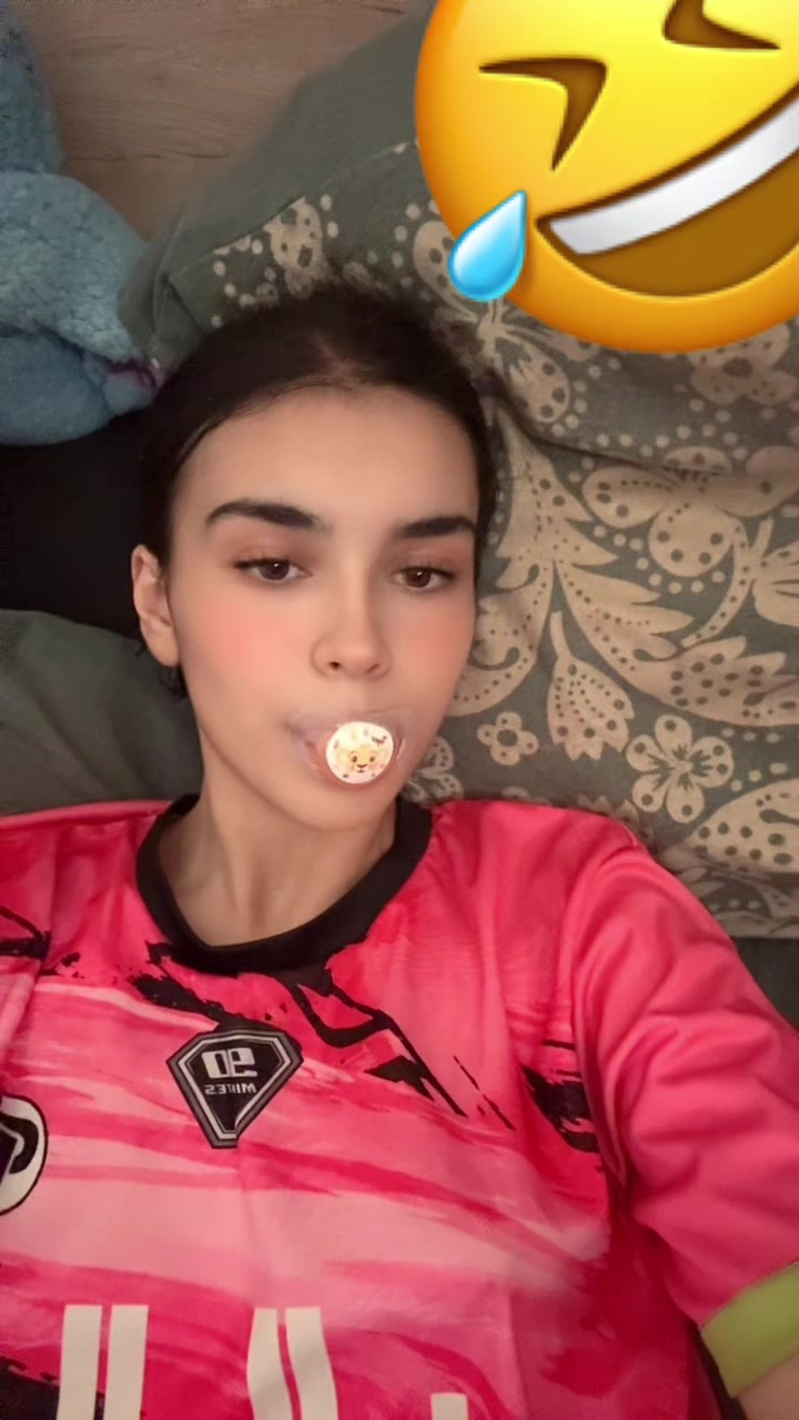 @kelly_t&eacute;tine82