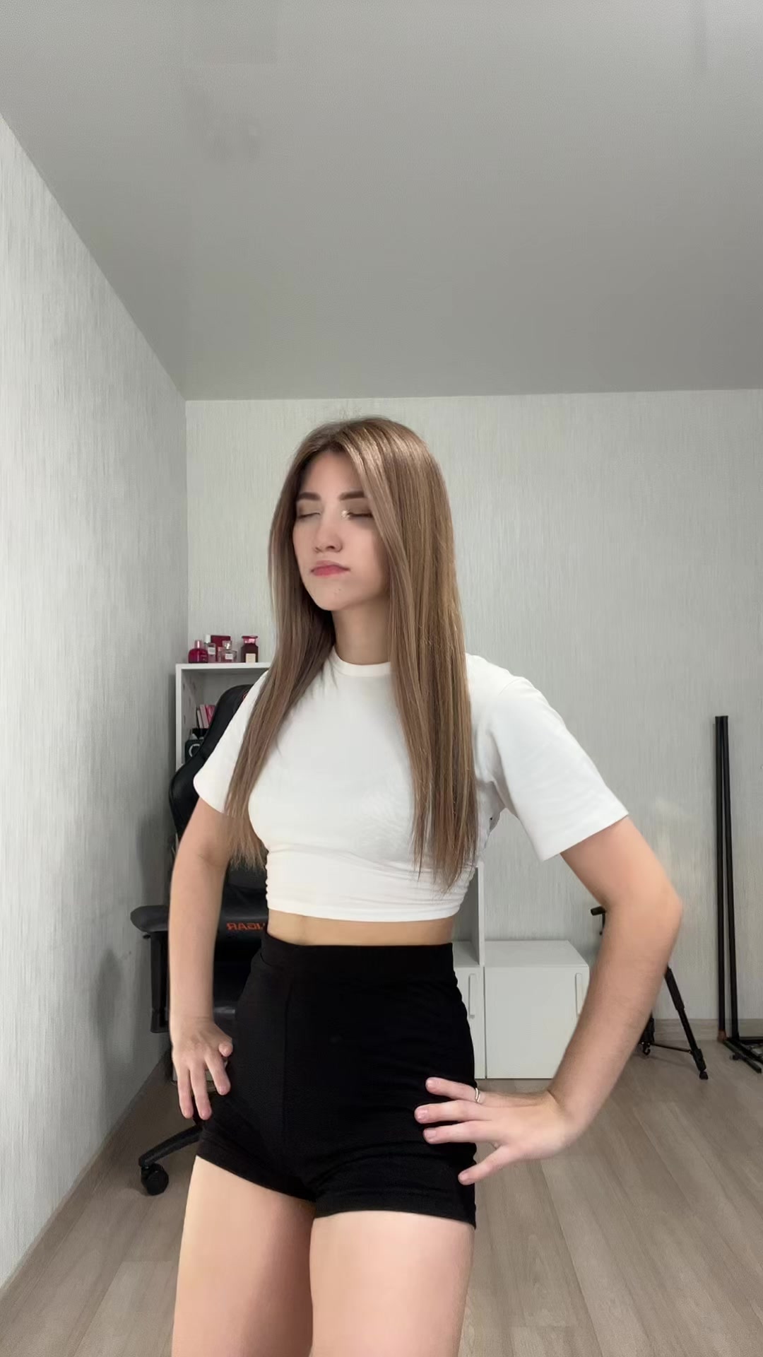 @NastyaBurn_19