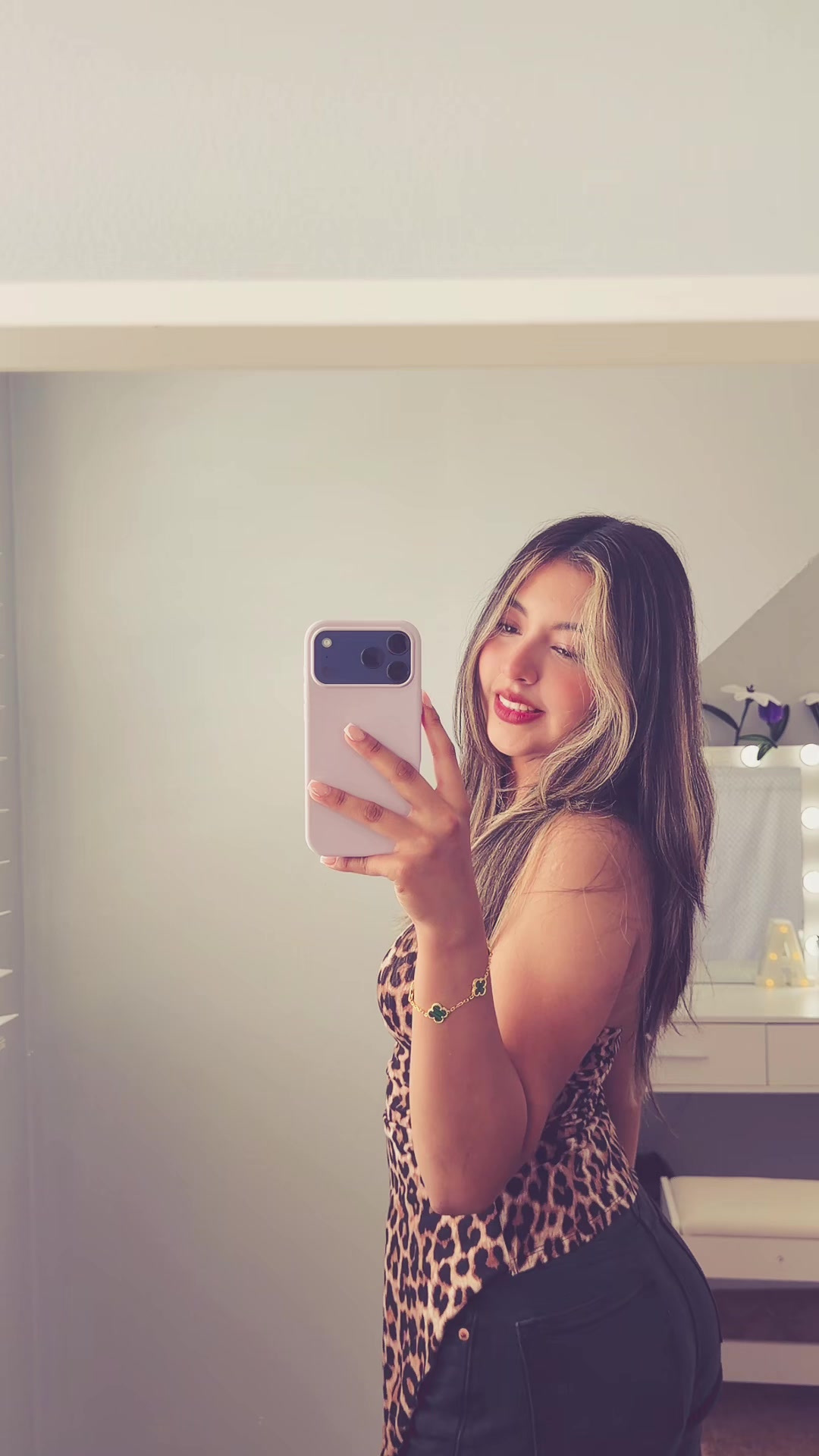 @Adi🎀