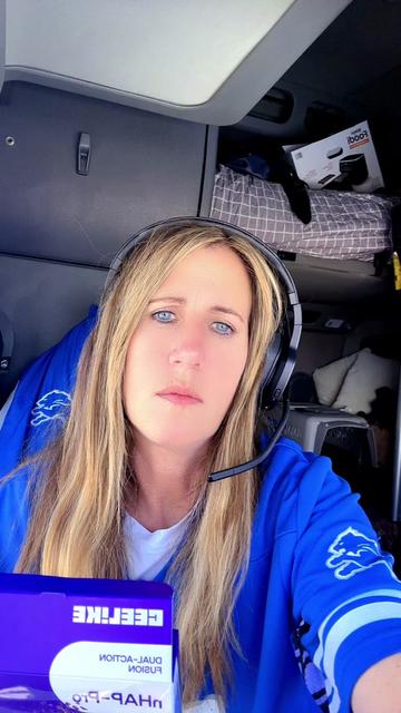 @TruckerQueen77