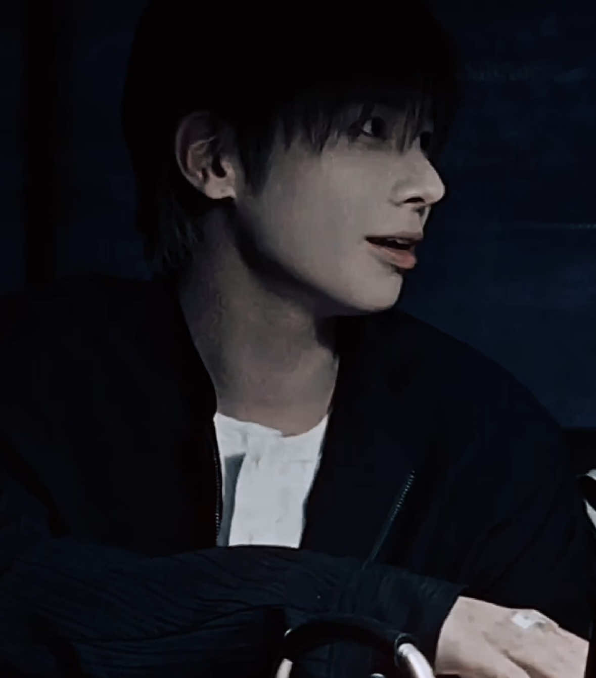 @miles ࣪𖤐