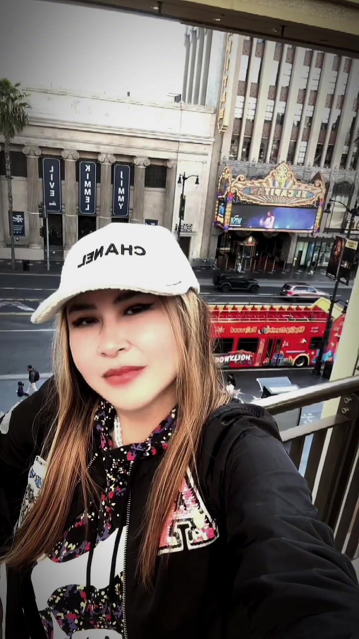 @monalaiworld