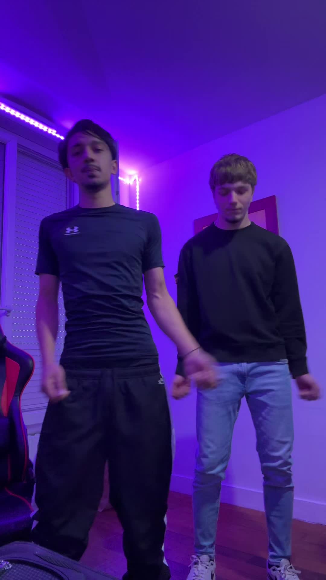 @E N V Y
