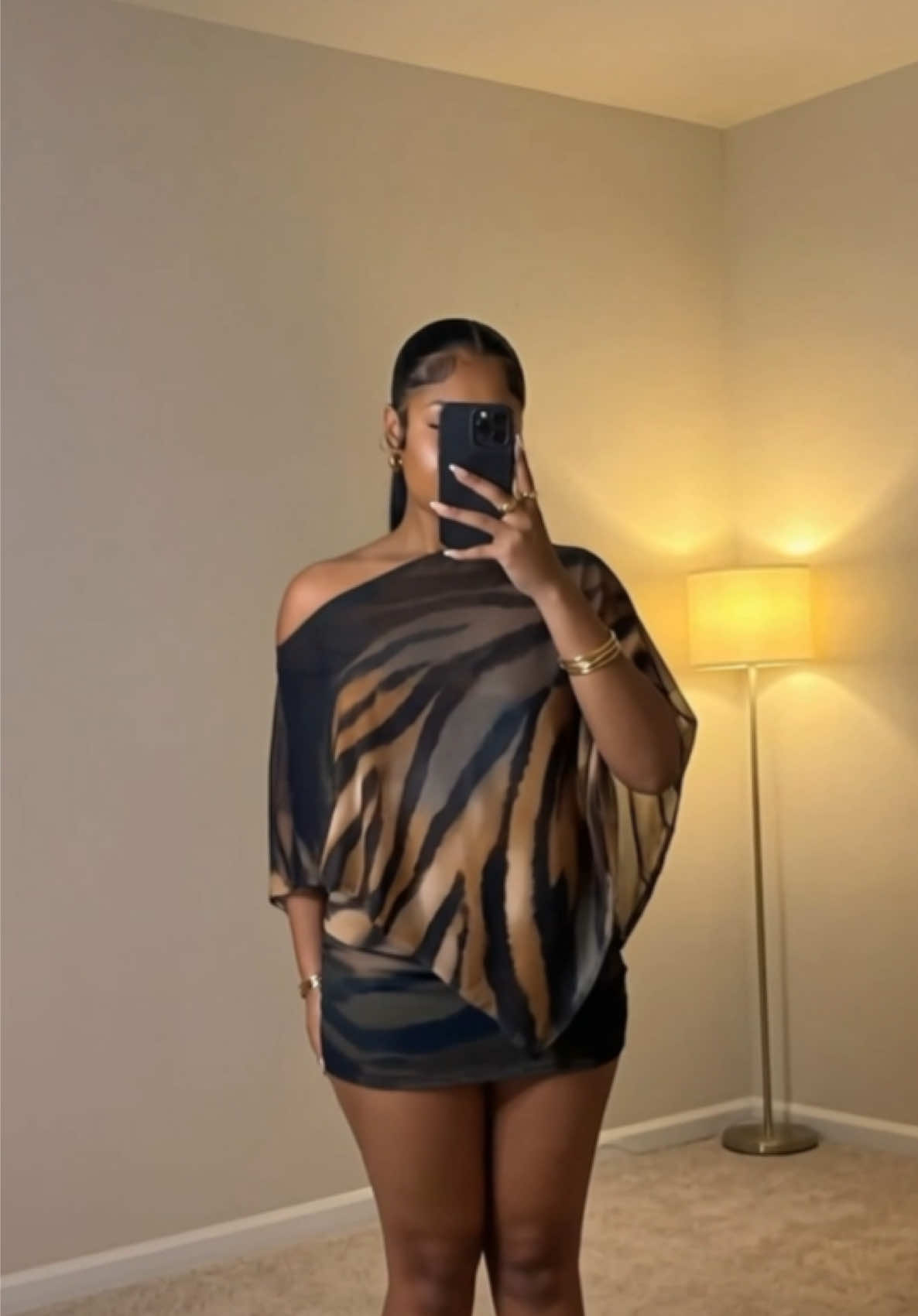 @Lala