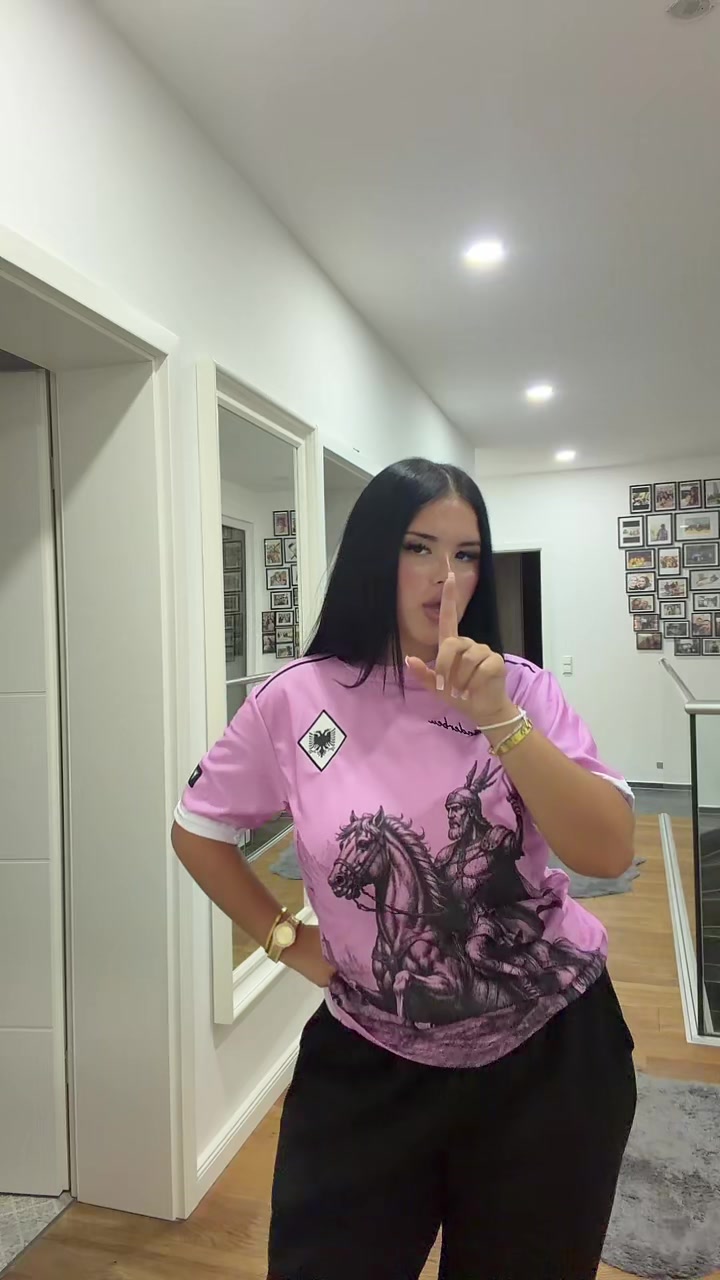 @𝐕𝐀𝐍𝐄𝐒𝐀