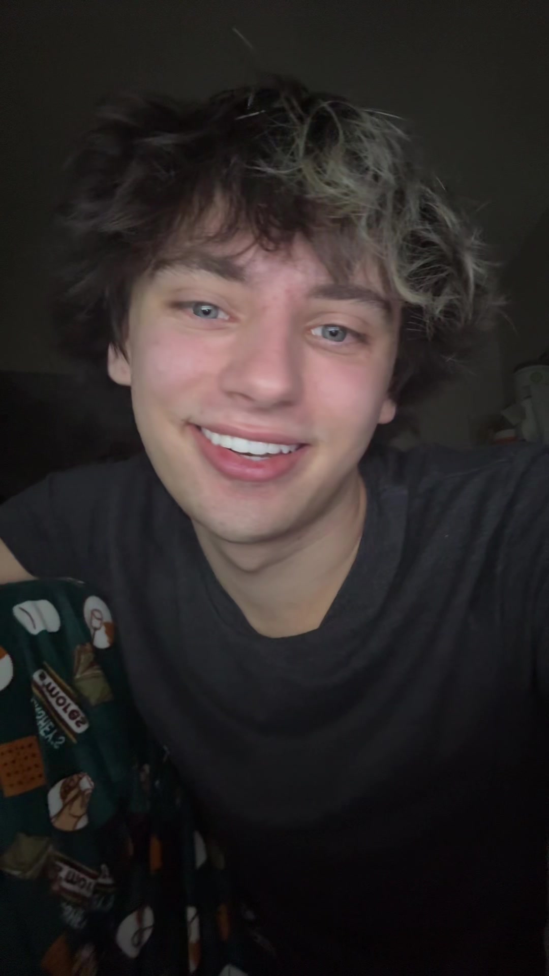 @justlikezaxh