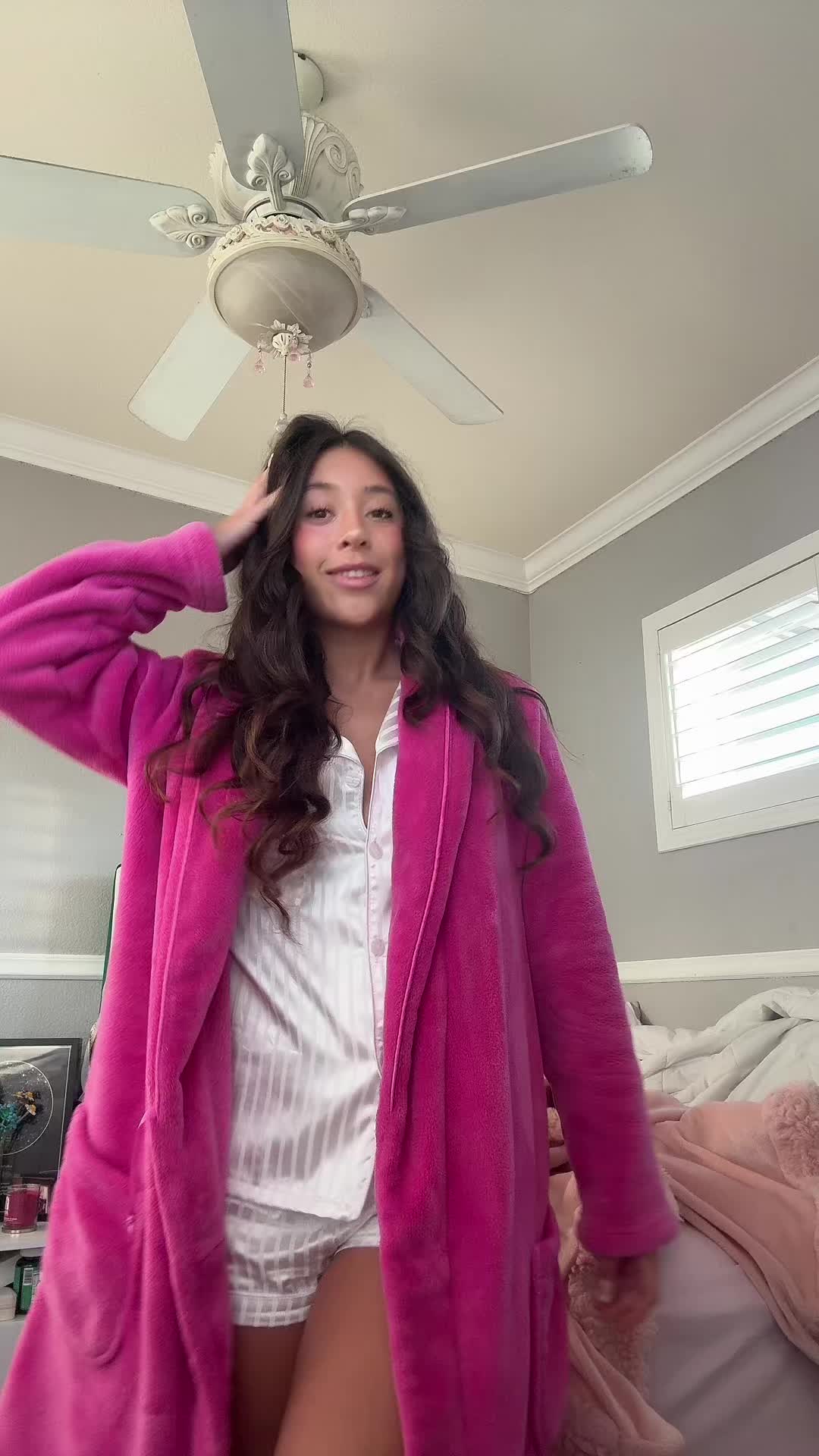 @delrealvianka