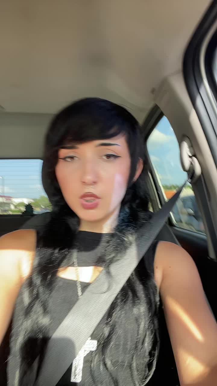 @💣