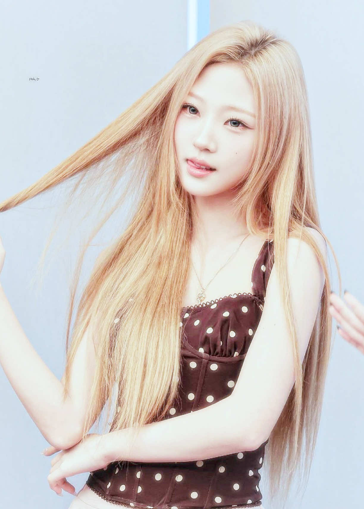 @๐๐จ๐จ๐ง๐๐ก๐ข๐ฉ
