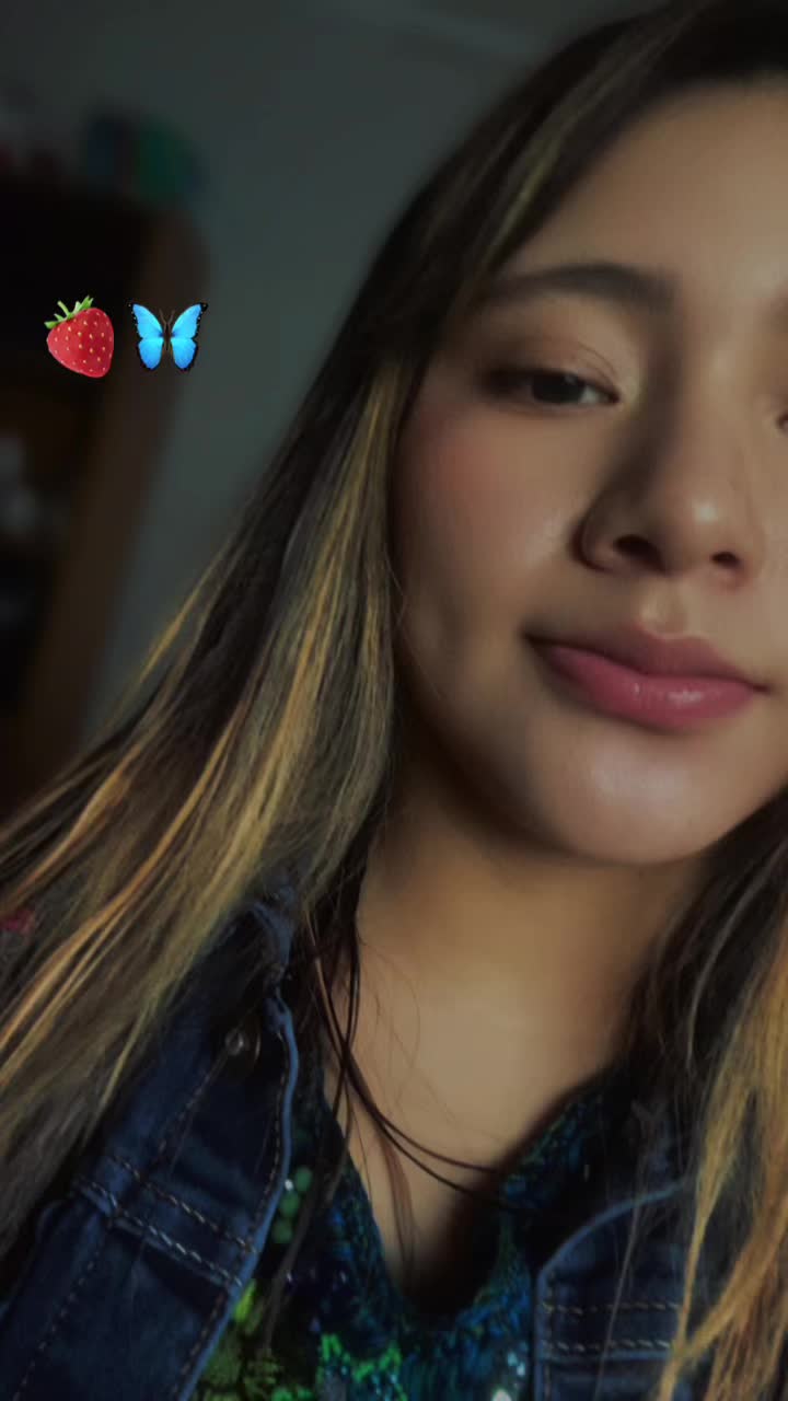 @AHNA 🍓🦋🍷