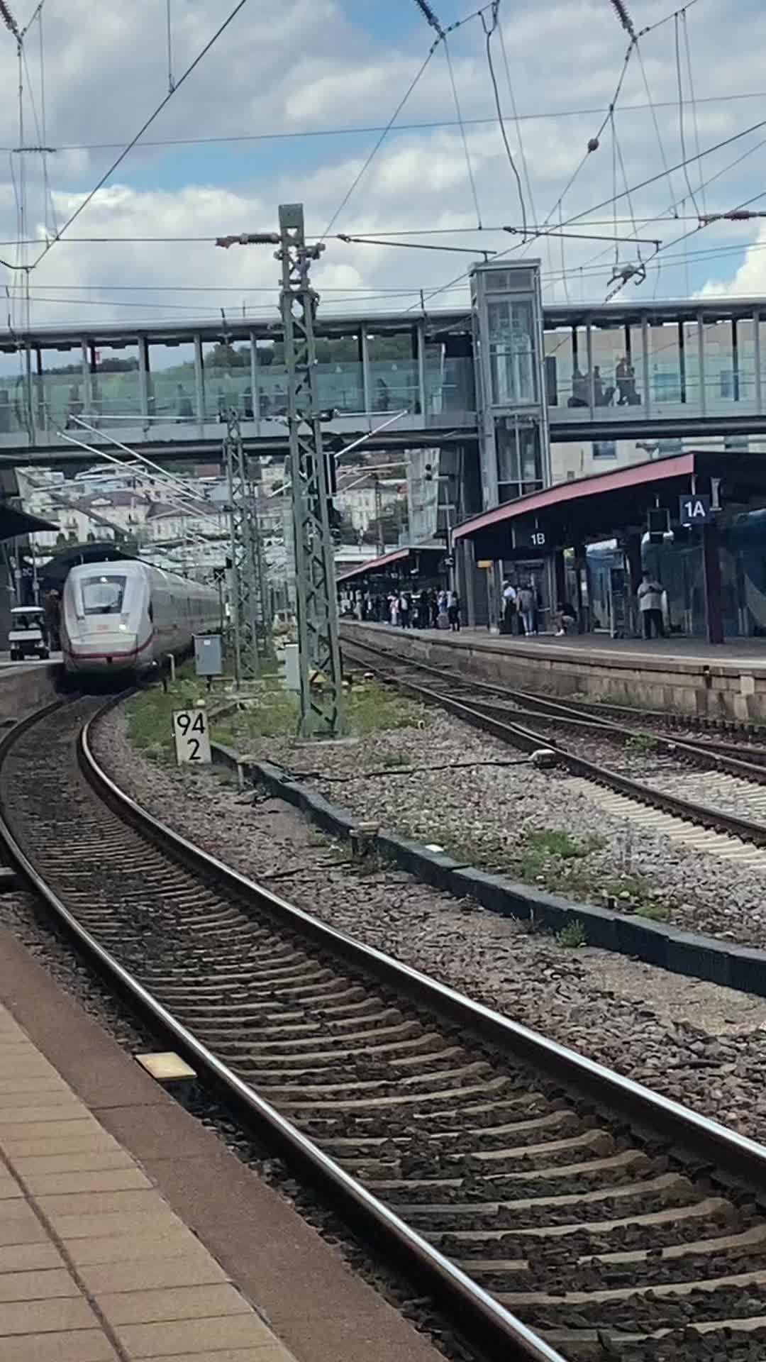 @trainspotterlevi