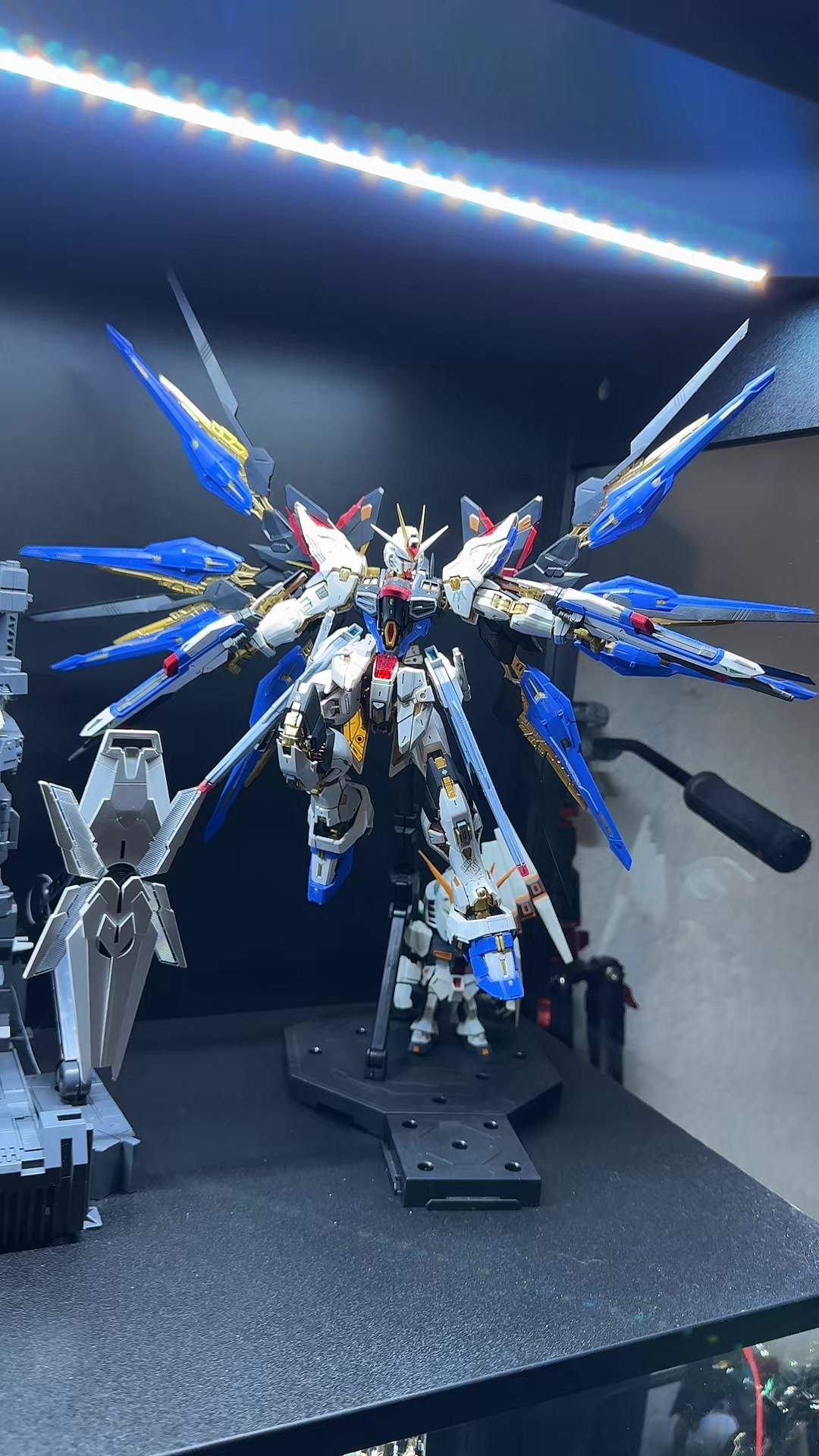 @Electro_Gunpla