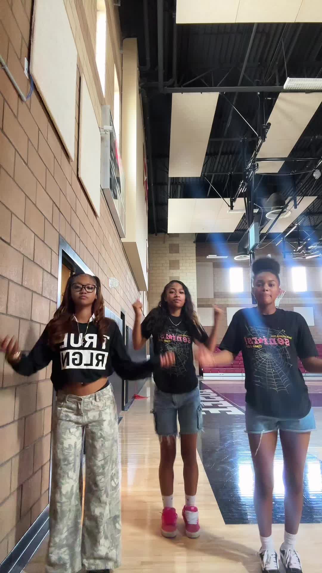 @𝒶𝓎𝓈𝒾𝒶