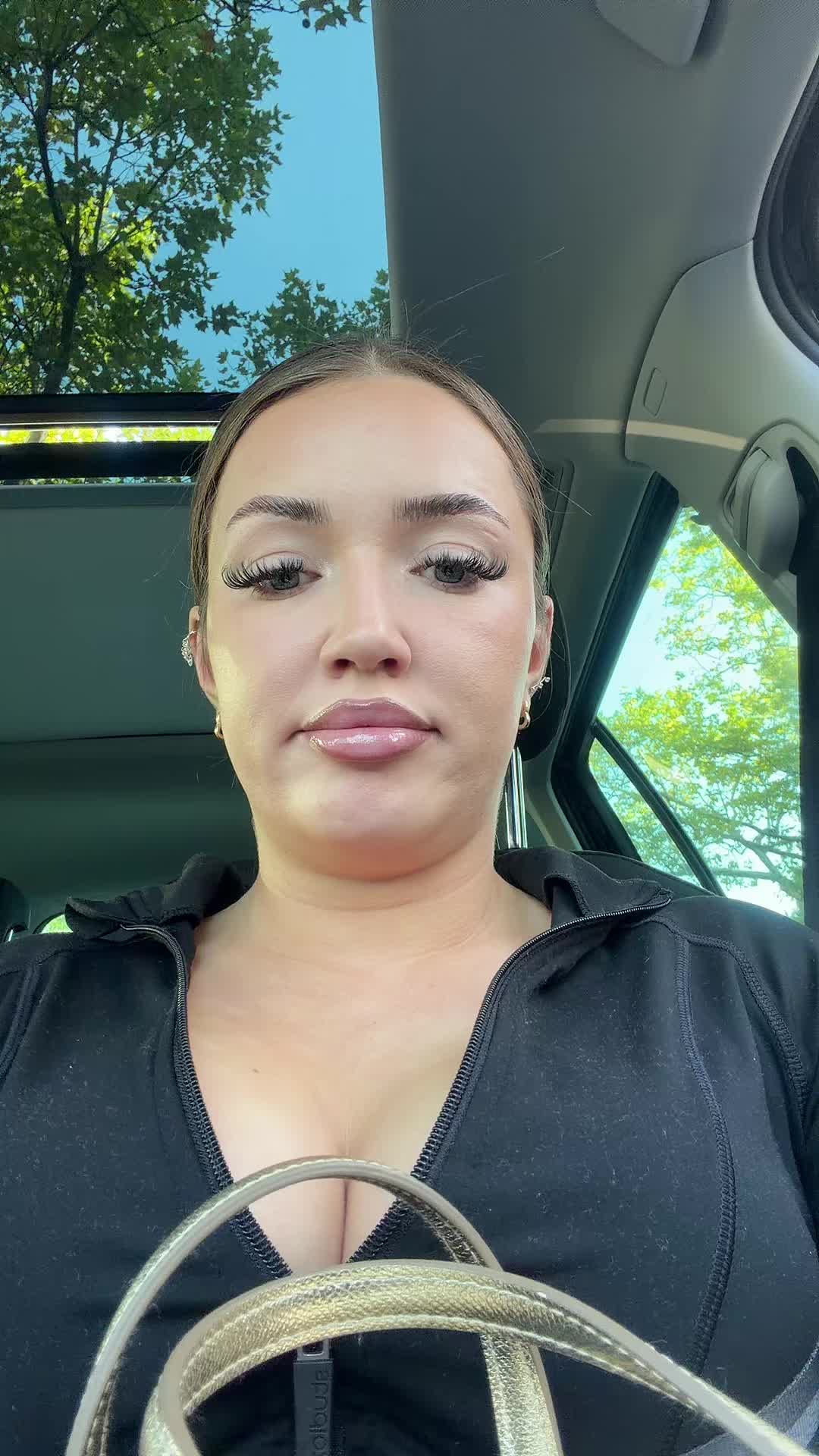@livalyena