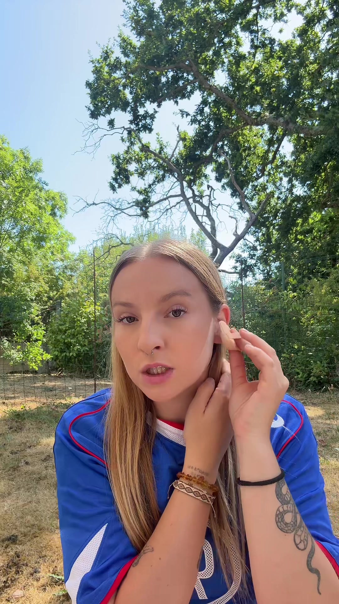 @Lilou