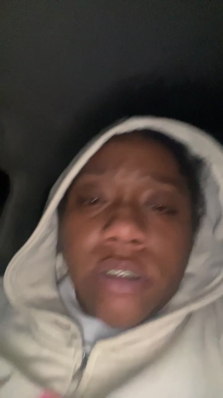 @Dee_nuggss