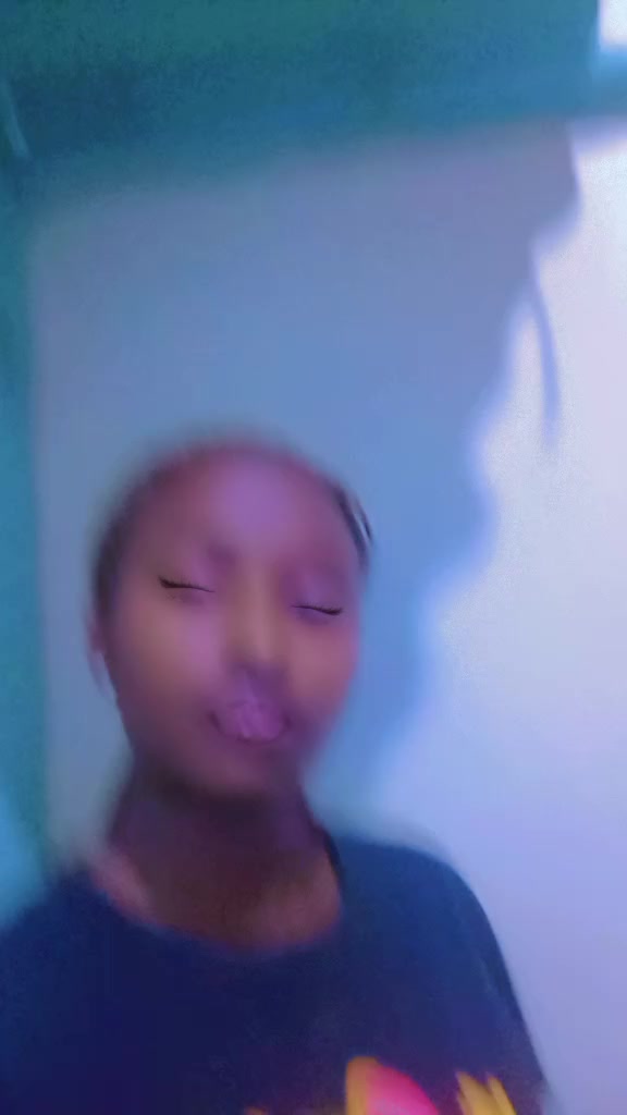 @sally wangari