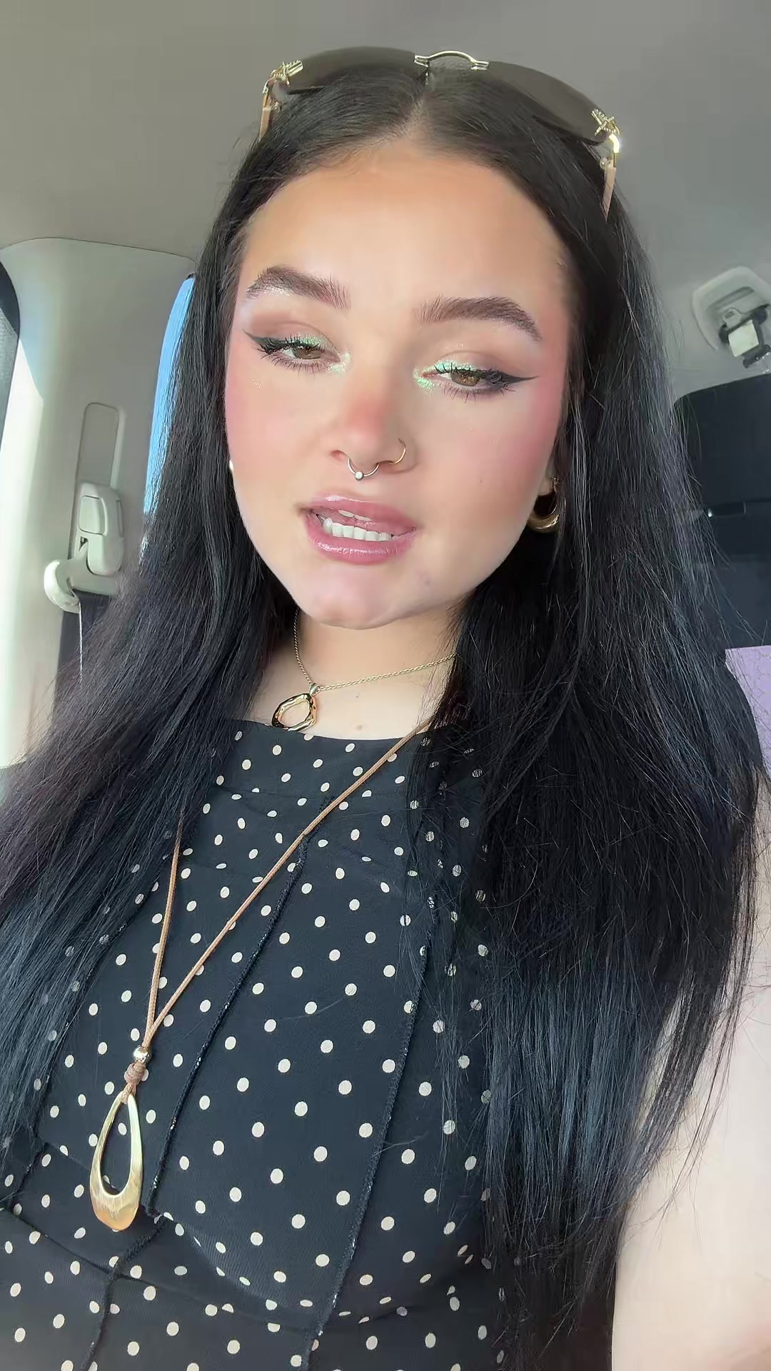 @mía