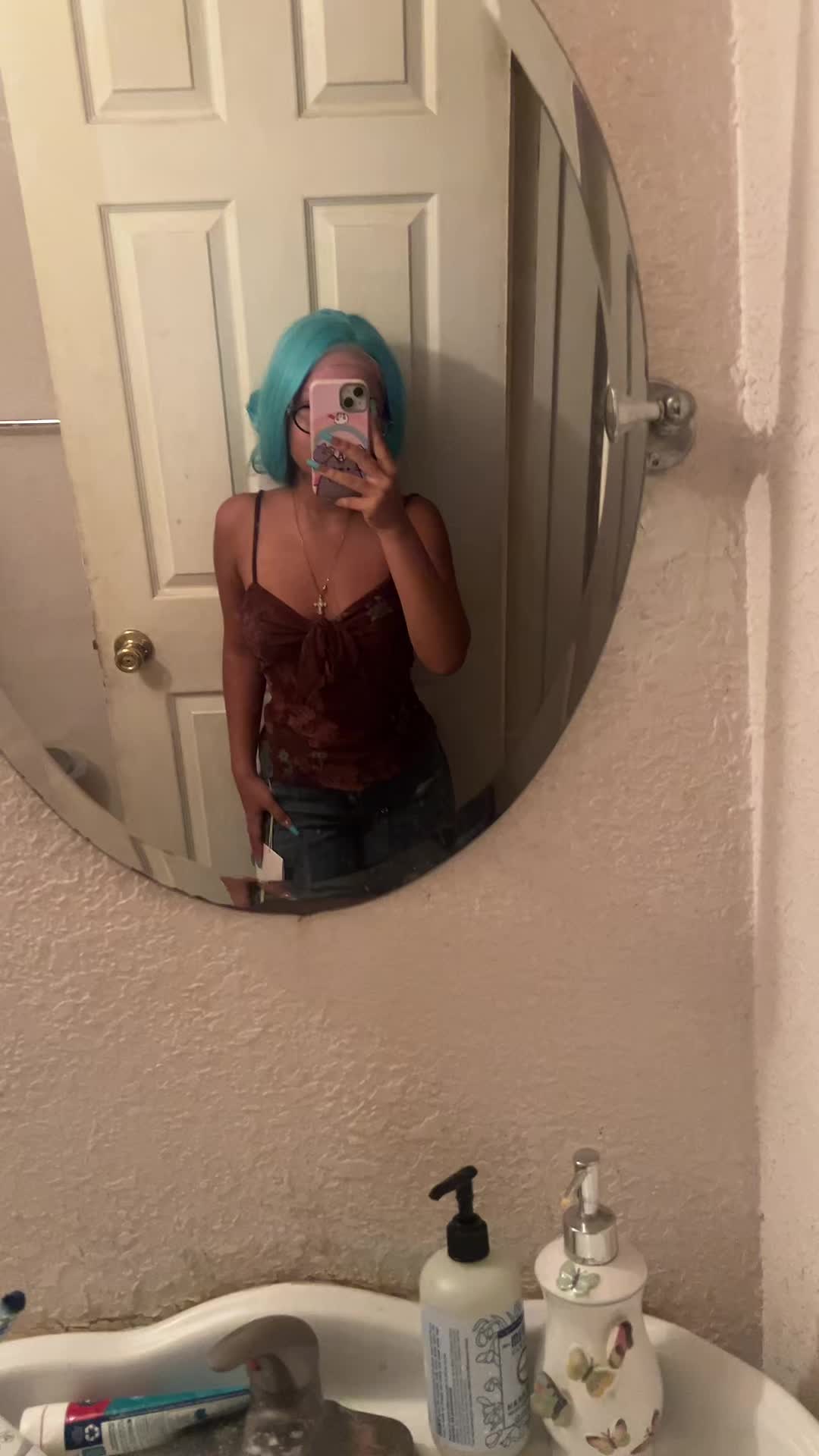 @briah 🦄💚