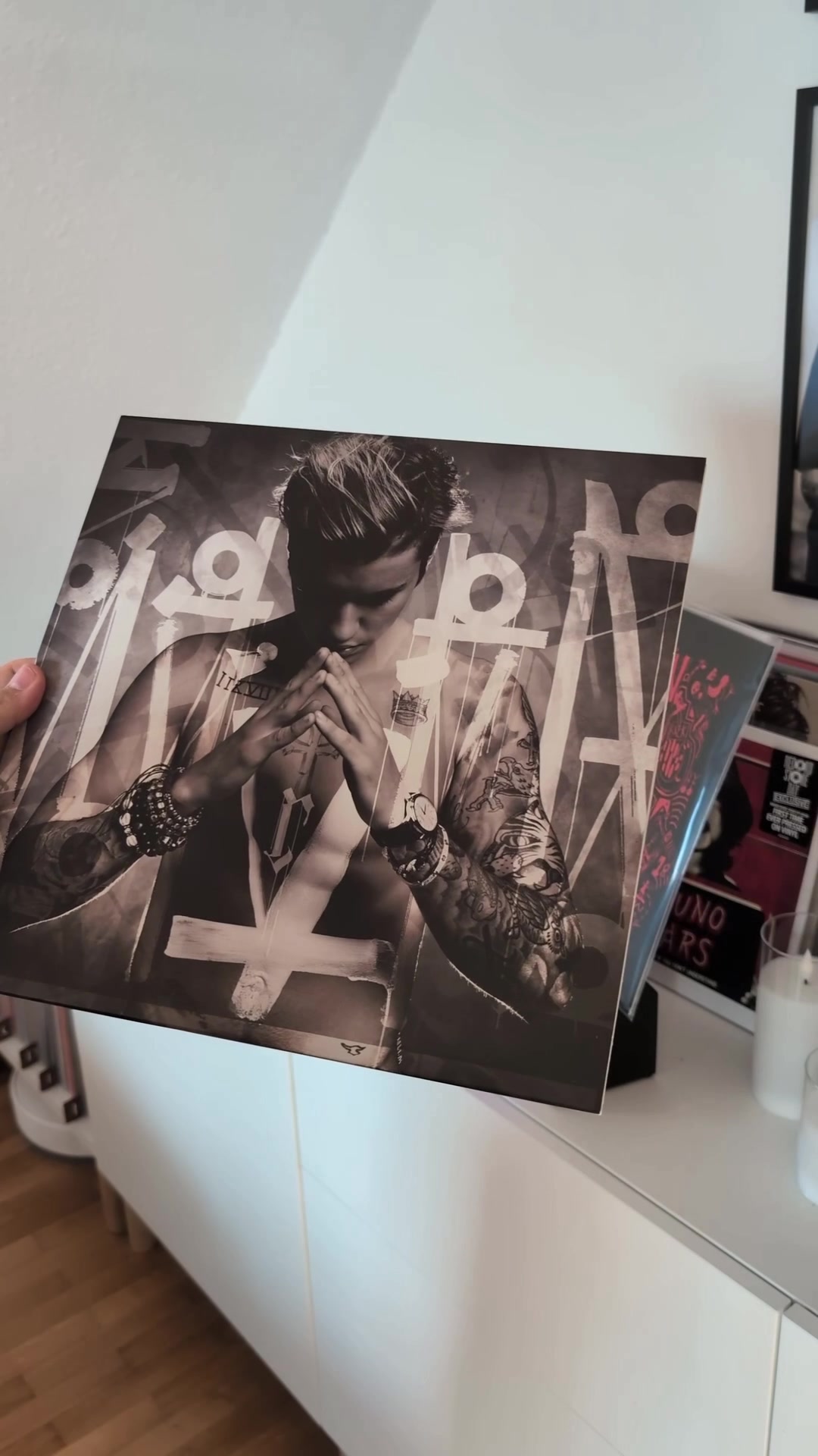 @Chrissy || Vinyl Collector 🎶✨