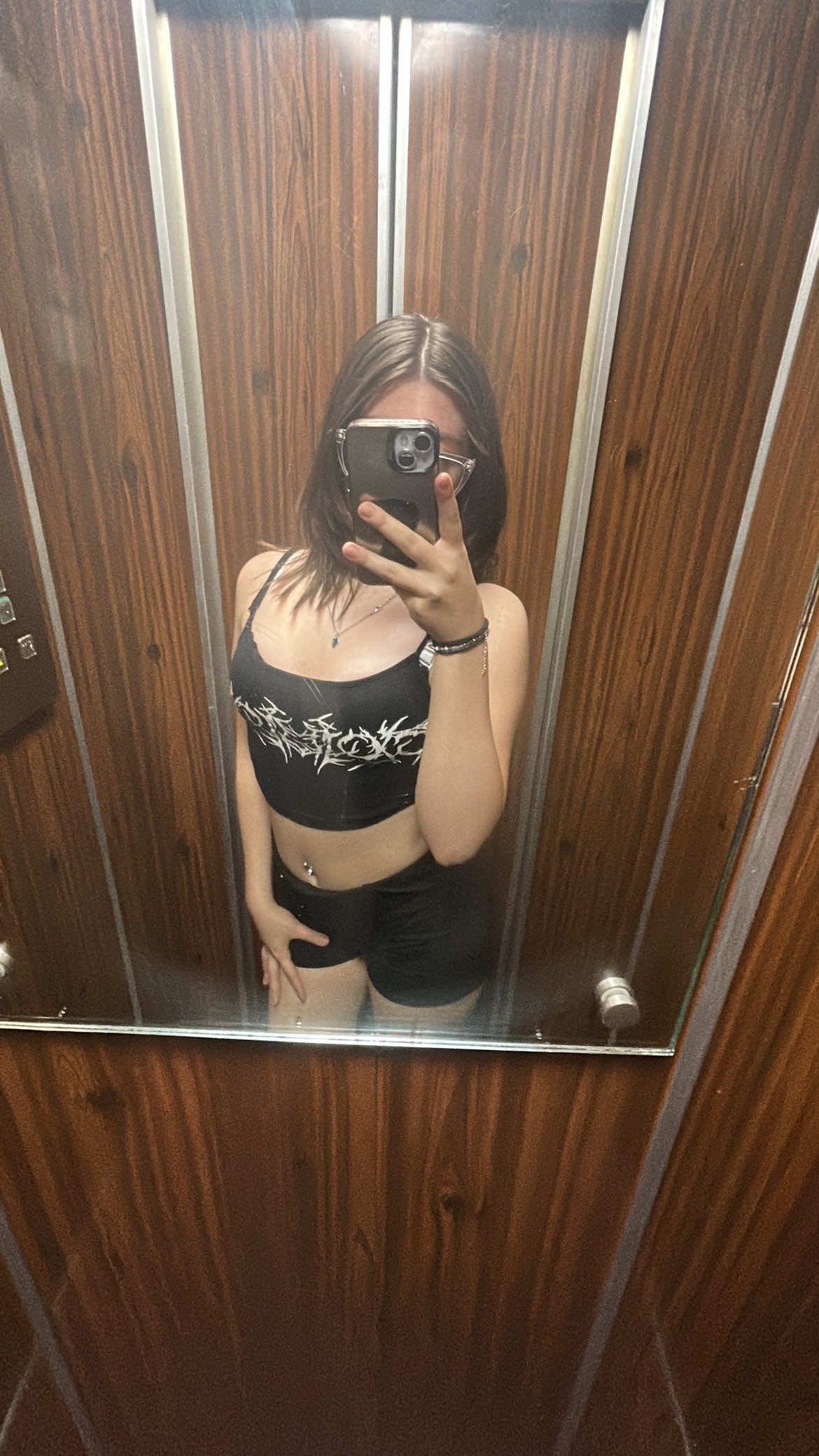 @✨