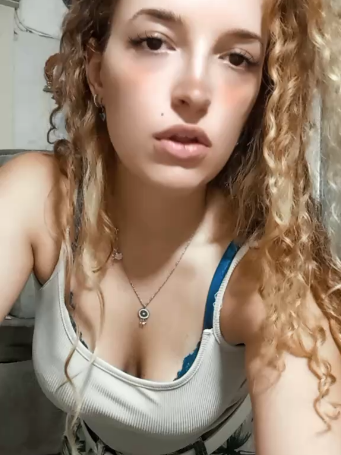 @Sofia__Lov___