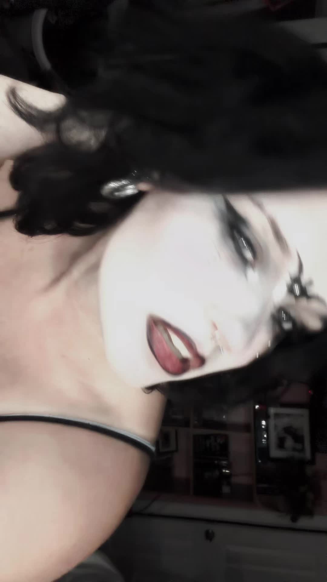 @G0TH.G1RL.007