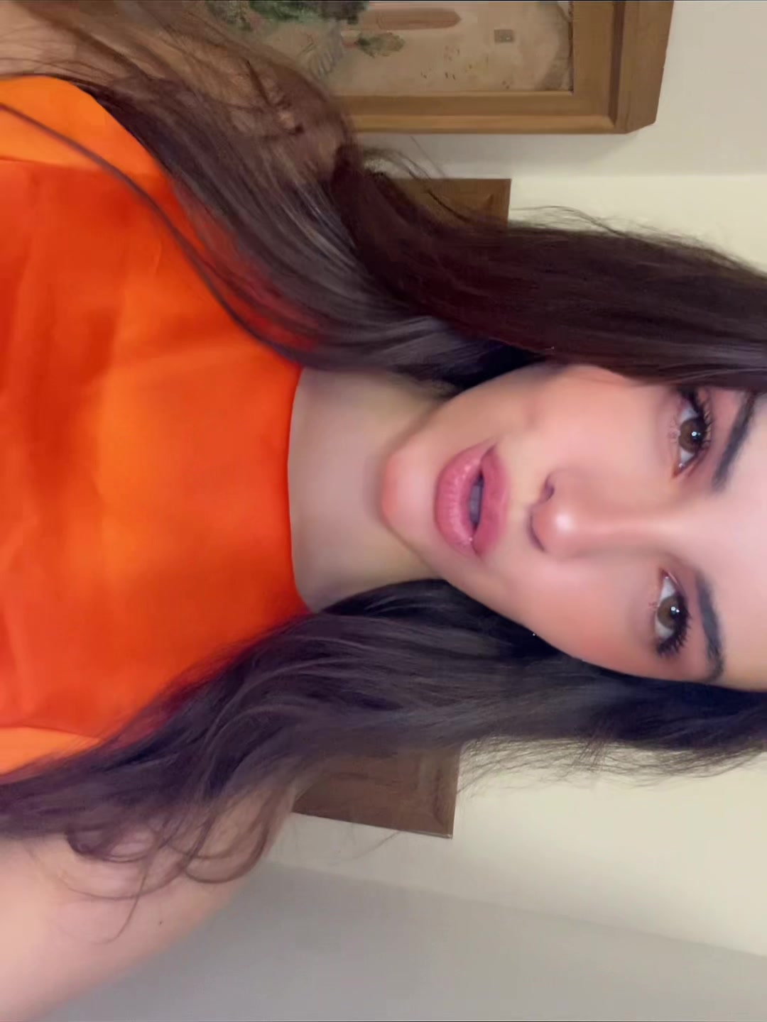 @𝐅