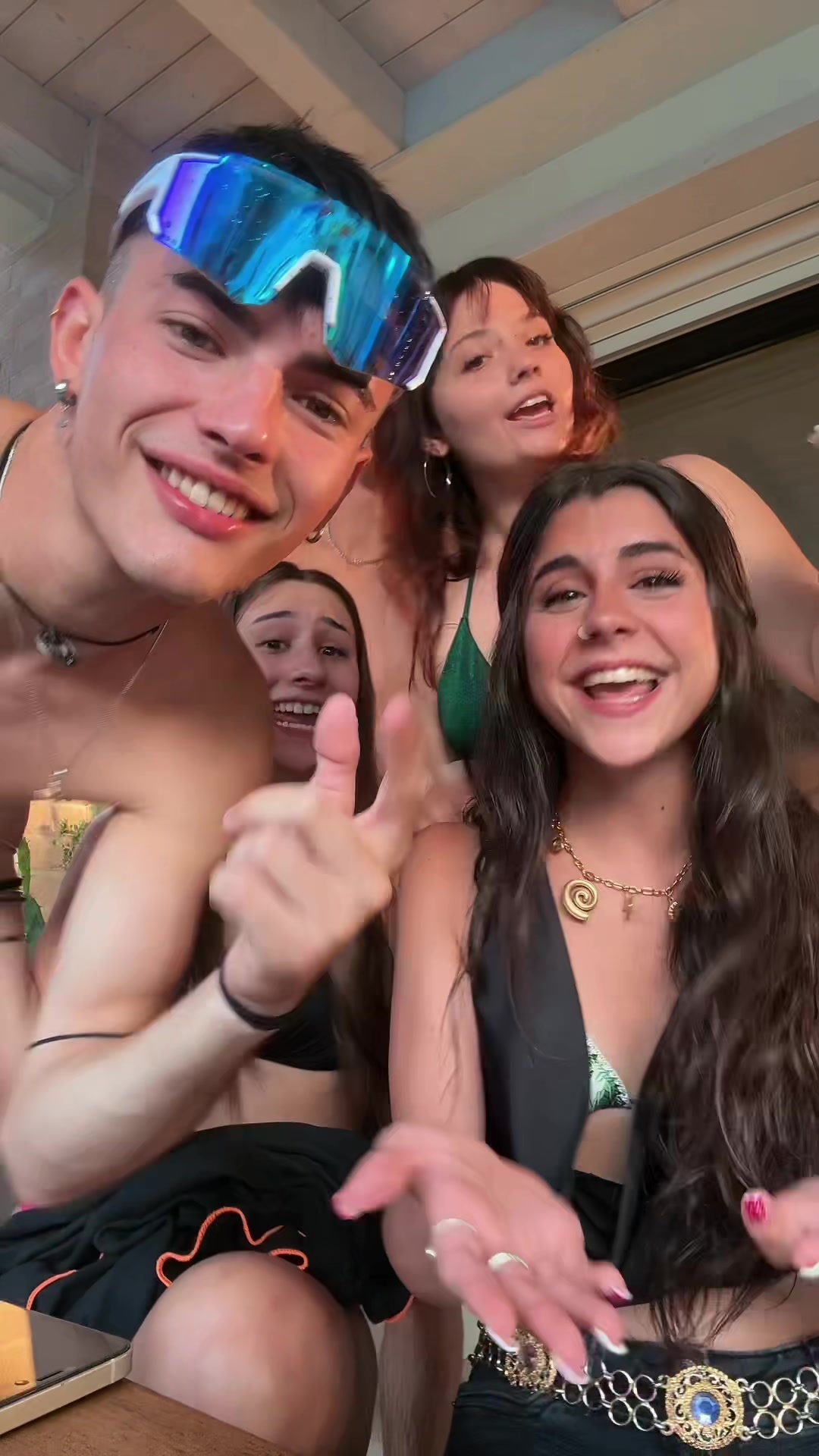 @𝐴𝑟𝑦