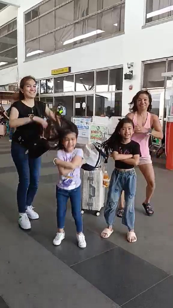 @LolaBangEngineAir