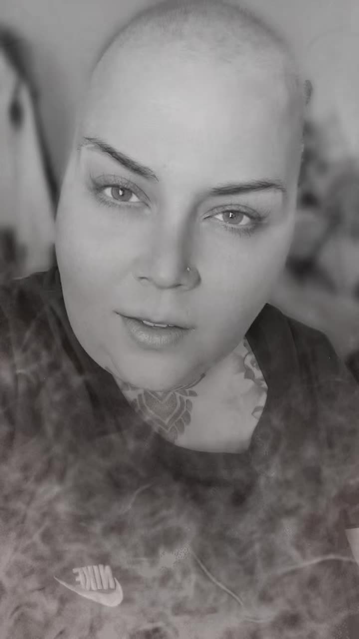 @Queen4ever1985 🎗️🎀