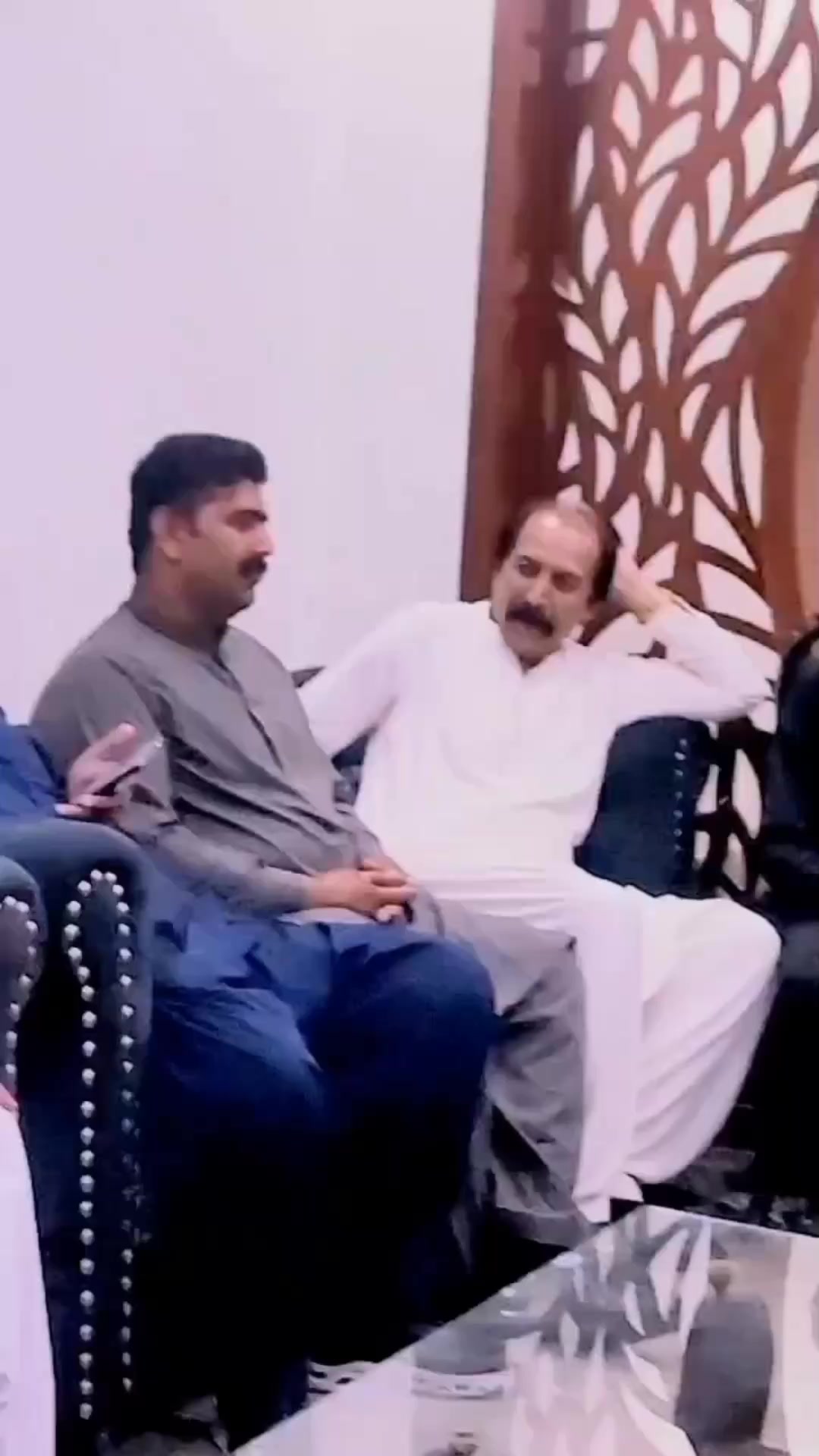 @زیان کہتے ہیں 🔥💸