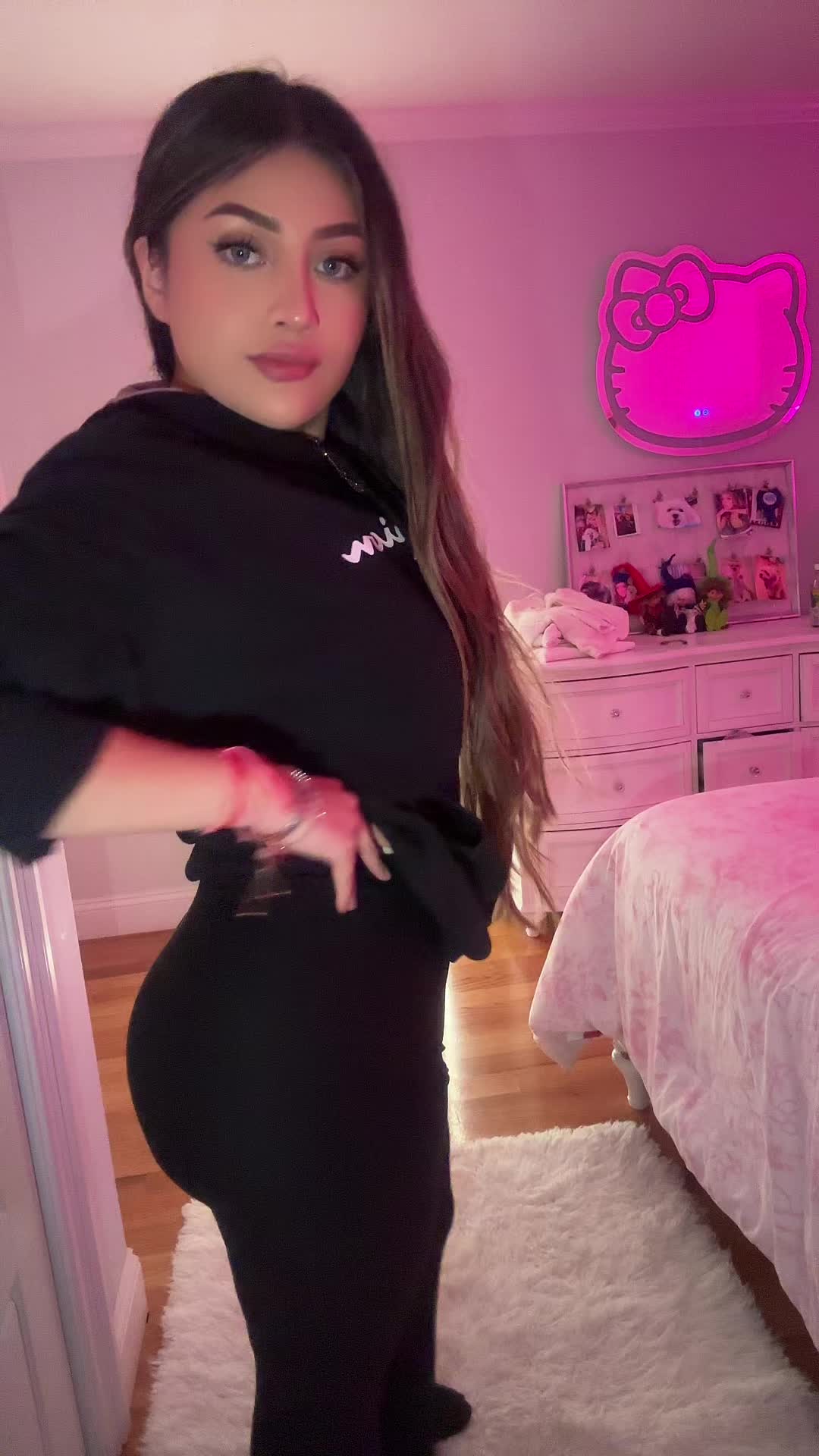 @🕷