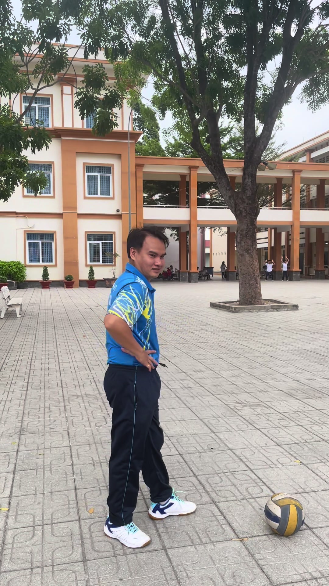@Thầy Tân Sports