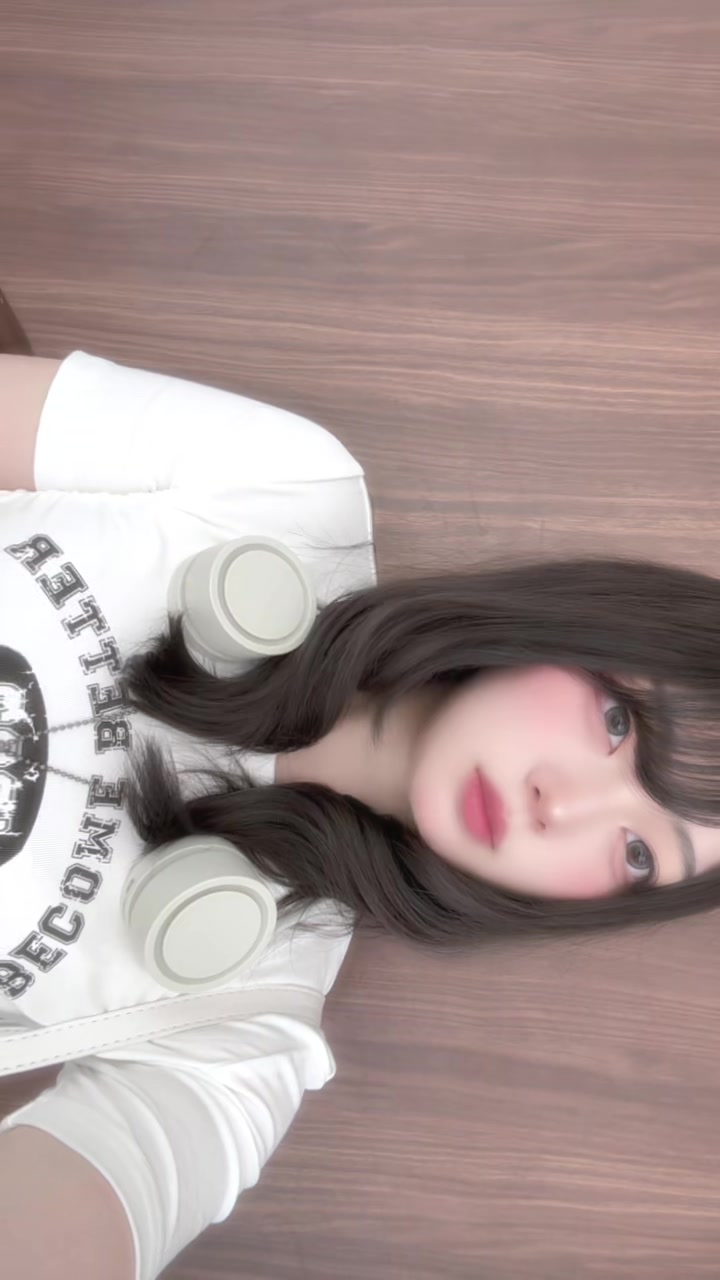 @にー