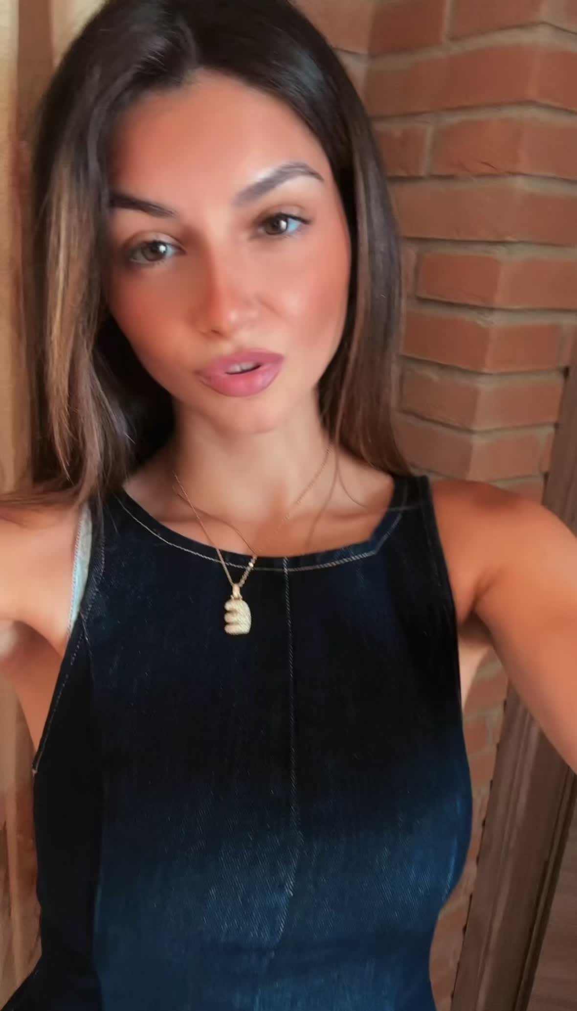 @elenargiolas