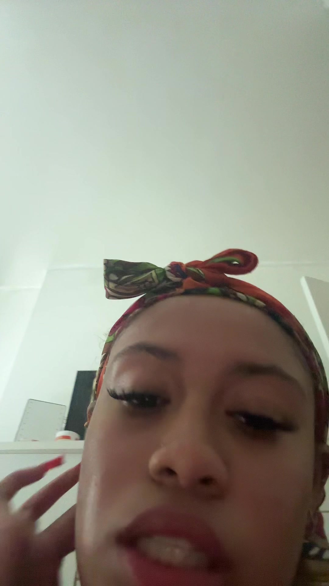 @Myleftcheeck