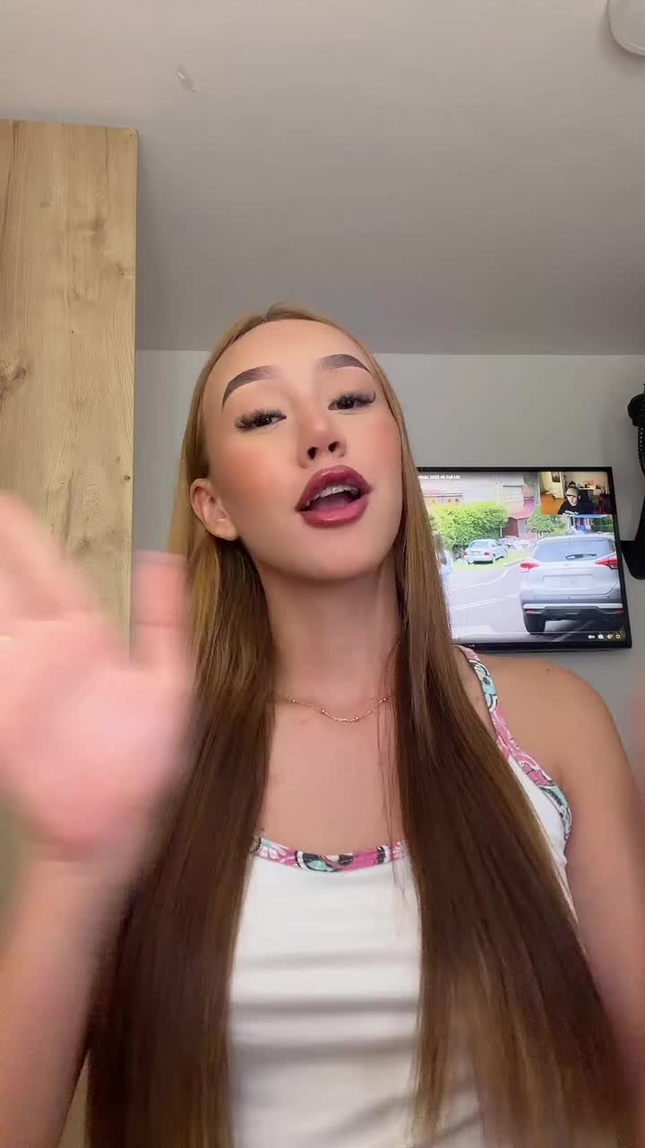 @tu_mona_favv