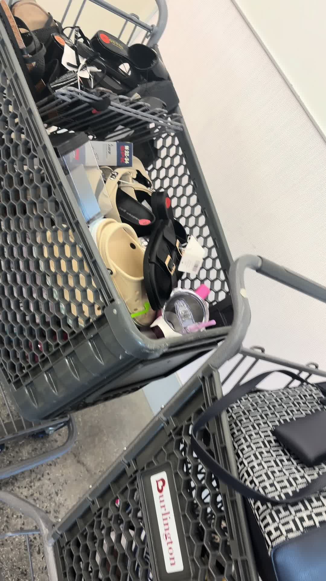 @Shopper/bellas@ladys