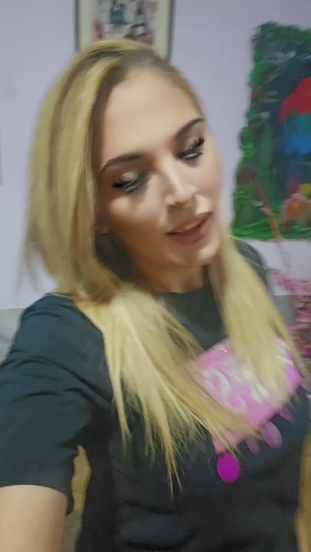 @elena