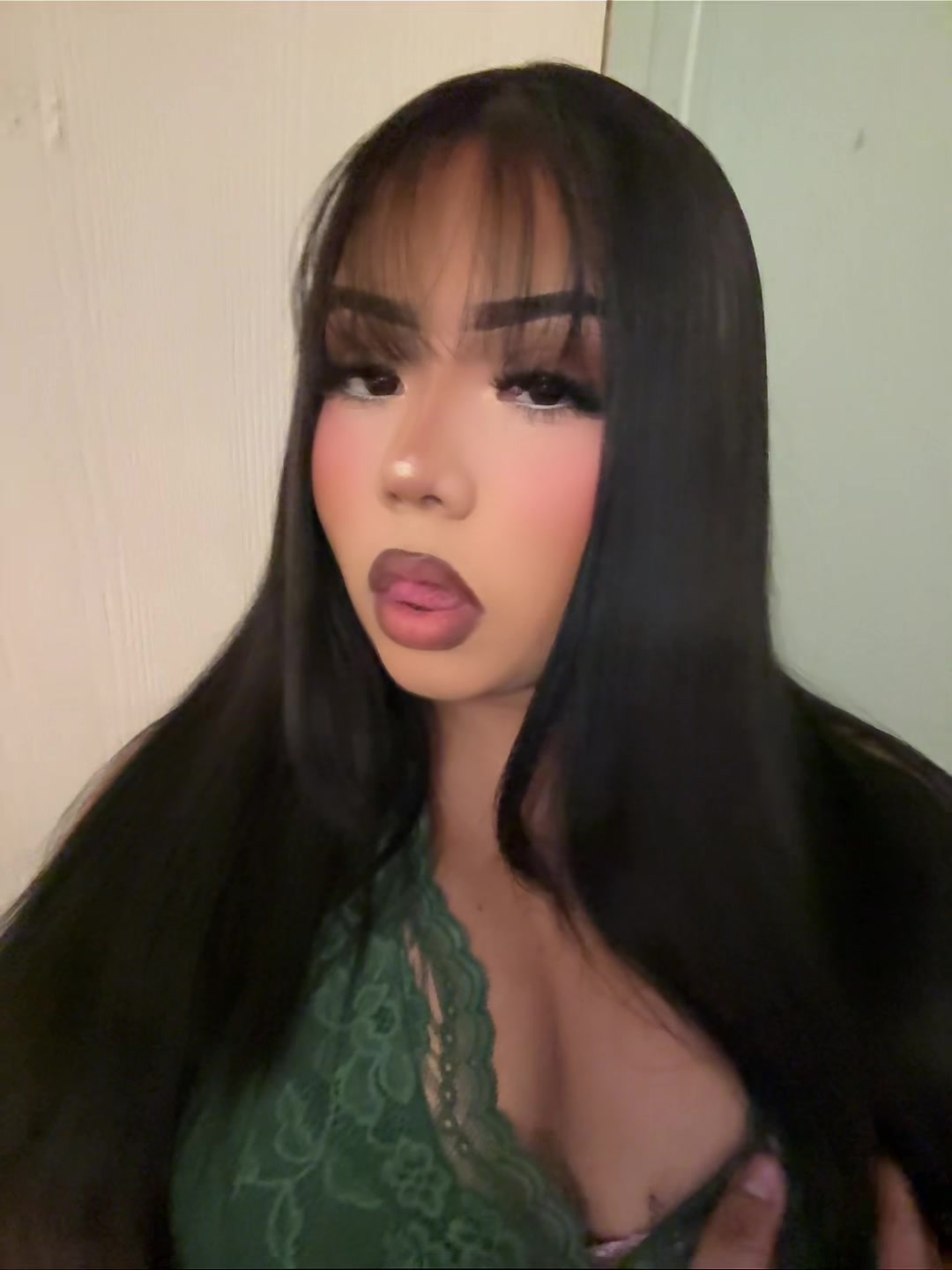 @️ ️