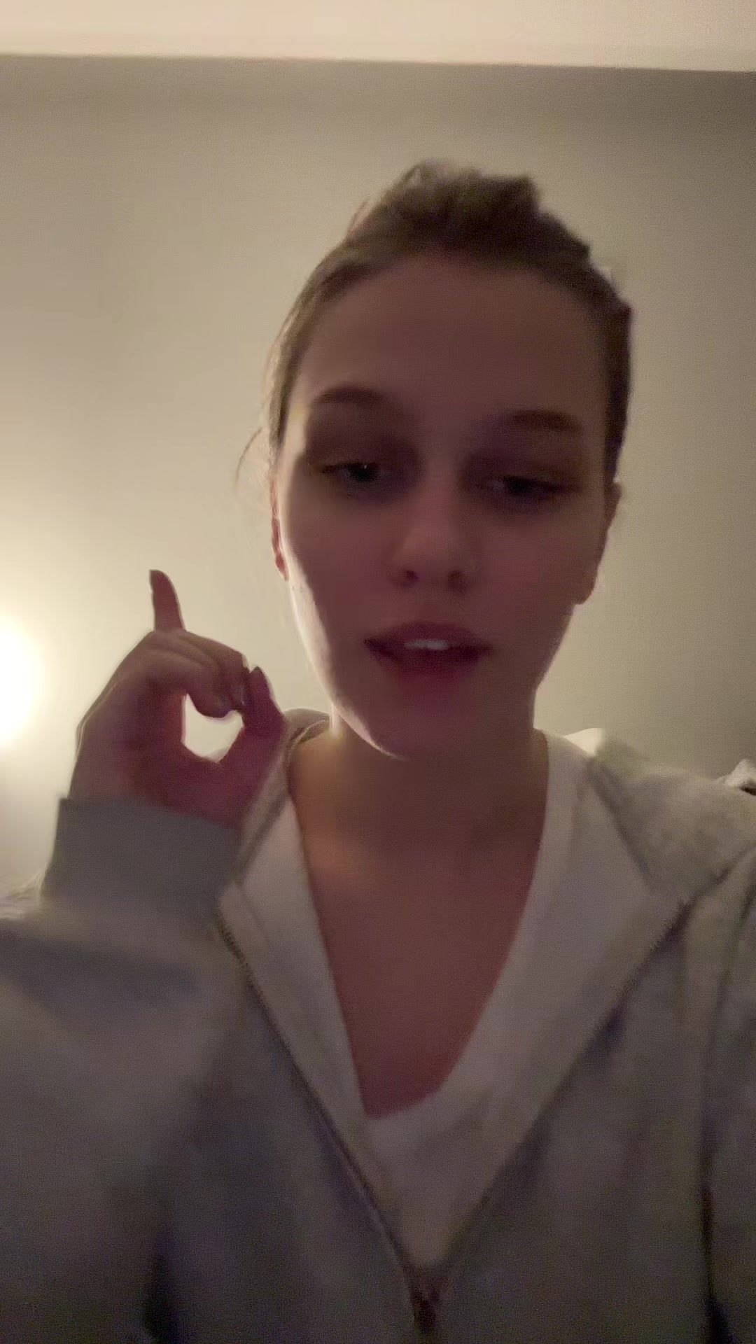 @isaforneckt